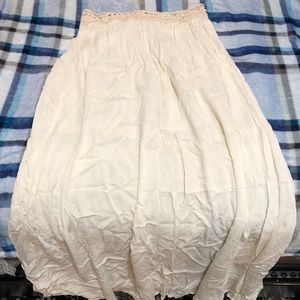Very J shin length skirt size L